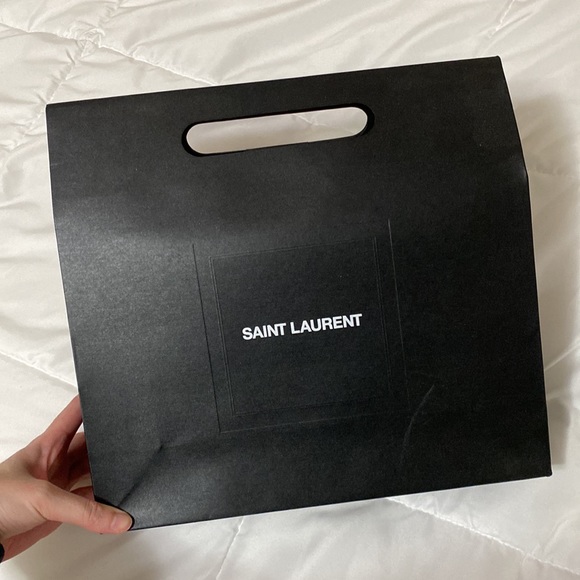 ❌Sold❌Saint Laurent Cassandre Matelasse Envelope LeatherWalletonChain NudePowder - Picture 12 of 16